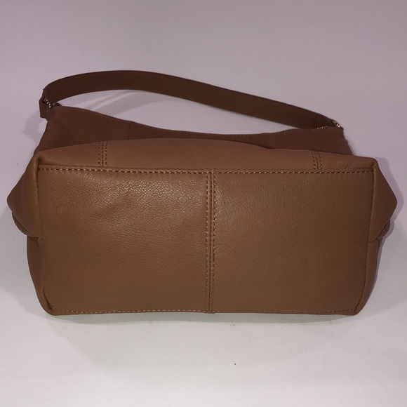 Tommy Bahama caramel brown leather shoulder bag in like new condition #pockets! - Picture 9 of 12